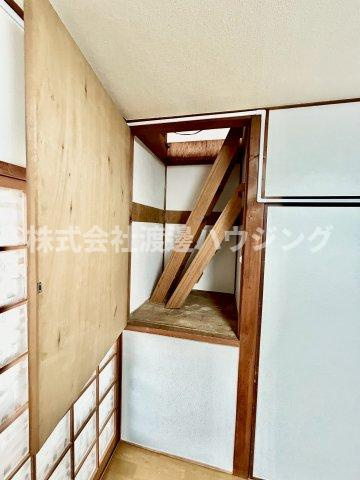 八雲北町車庫付き貸家の収納