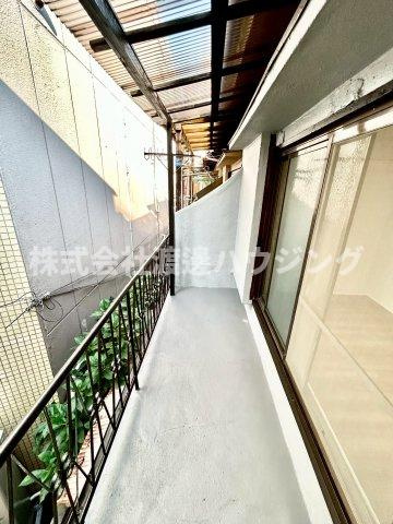 カドマシシンバシチョウコダテのバルコニー