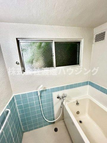 カドマシシンバシチョウコダテのその他|浴室にも窓あり