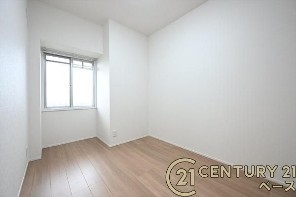 ローレルコート桜井南の洋室|■現地撮影写真■明るい雰囲気の洋室です！