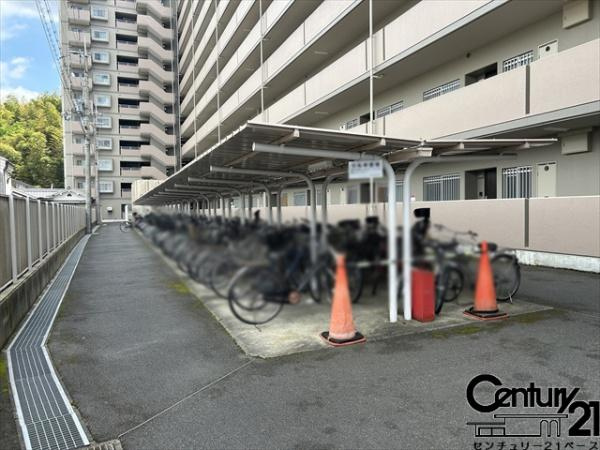 ローレルコート桜井南のその他共用部分|■現地撮影写真■こちらは駐輪場です！