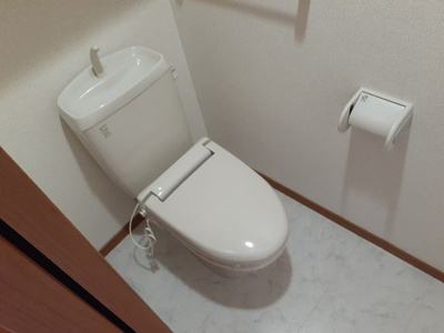 【トイレ】 | メゾン苗田 | ゆったりとした空間のトイレです