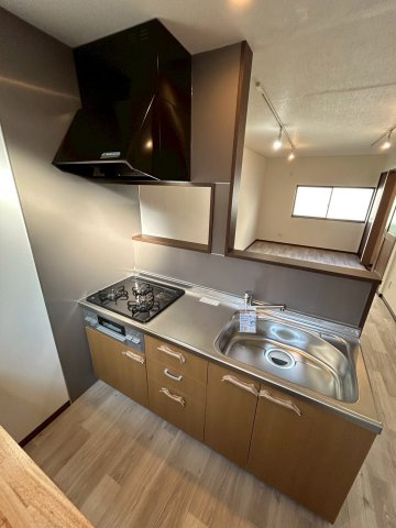 鷹取戸建のキッチン