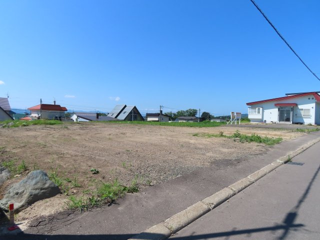 北見市高栄西町３丁目１８３番１６０、１８３番１８　売地の外観|北東側から見た全景写真です。