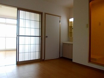 【内装】 | エムズフォレスト | 明るい室内です