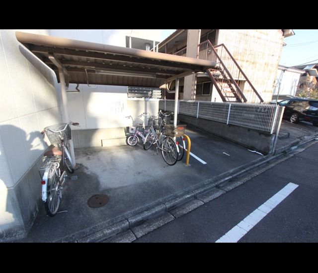 本城ハイツの設備|敷地内駐輪場