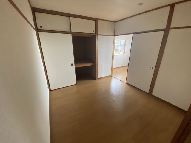 エルディム正木の洋室