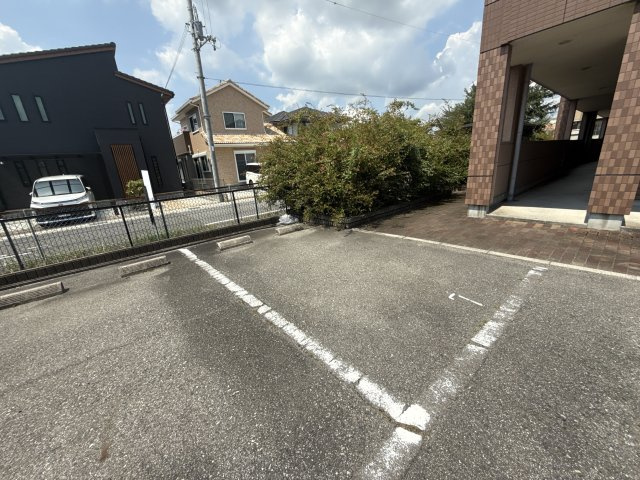 メルヴェールの駐車場