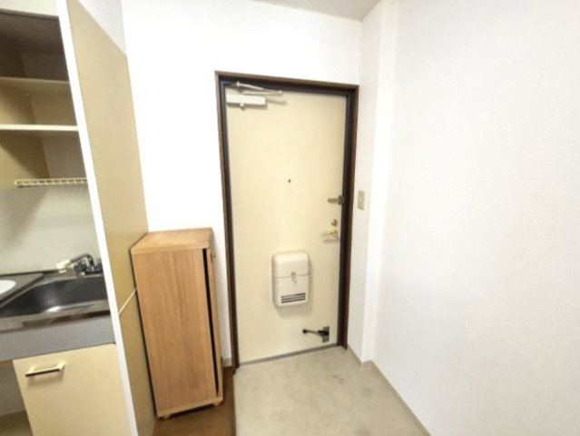 ドミール青木の玄関