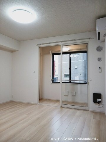 カルムコリーヌの洋室