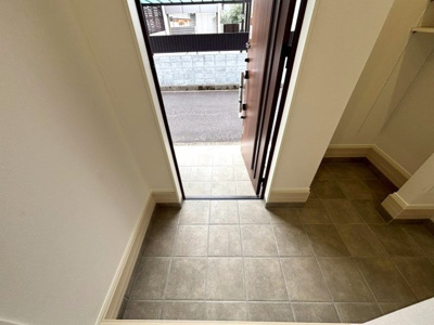 【玄関】 | 新築戸建　西長戸町