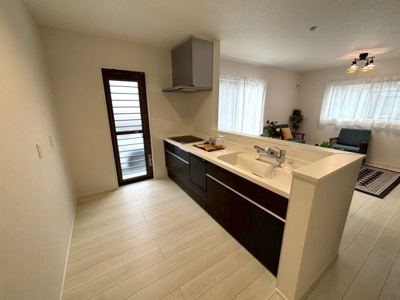 【居間・リビング】 | 新築戸建　西長戸町