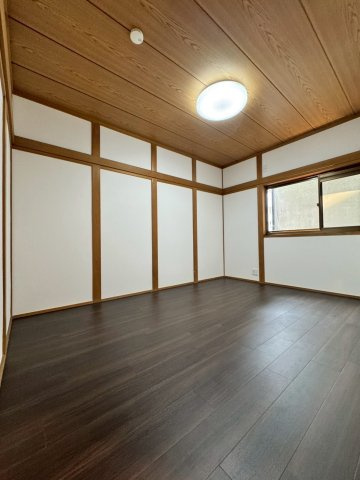 寝屋川市池田本町の洋室