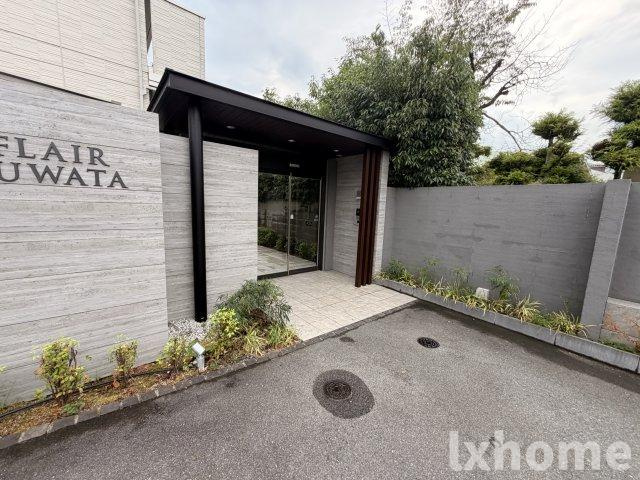 ＦＬＡＩＲ桑田のエントランス