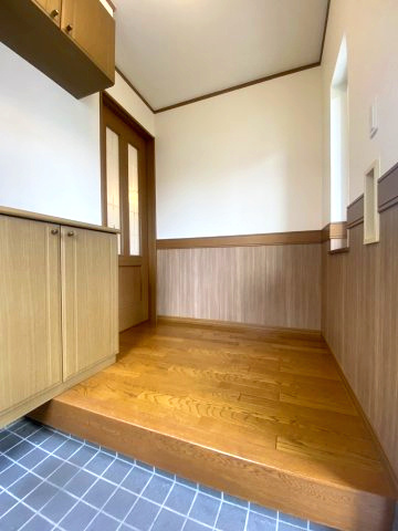 萌えぎ野中央の玄関