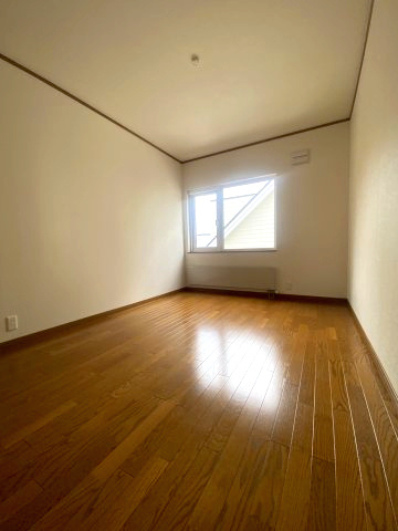 萌えぎ野中央の洋室