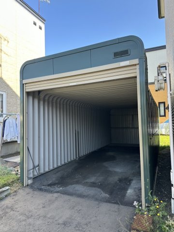 萌えぎ野中央の駐車場|①車庫（RV車対応）幅約2.6ｍ×奥行約6.7ｍ×高さ約2.1ｍ