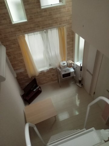 川崎市多摩区布田のアパートの居間・リビング|きれいな内装です