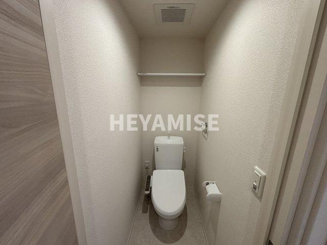 ライク・ア・パラソルのトイレ|別のお部屋の写真の反対タイプです。