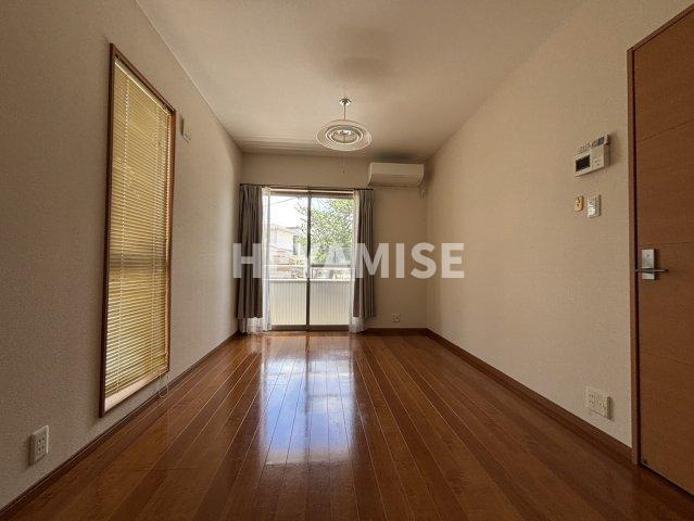 パークサイドAの居間・リビング