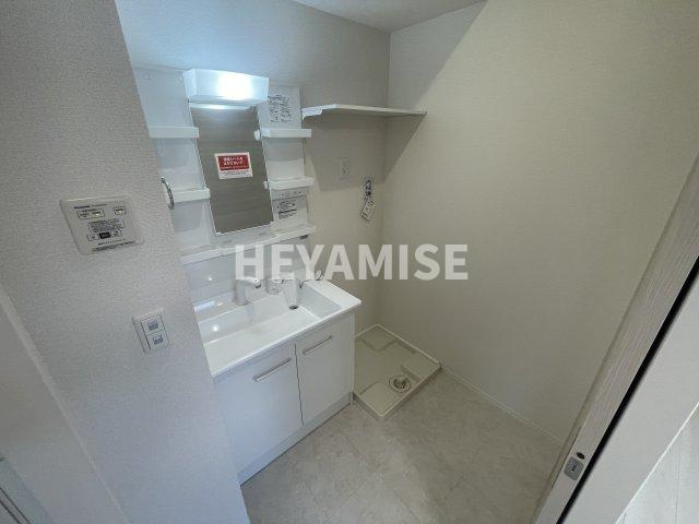 ガーランドの洗面所