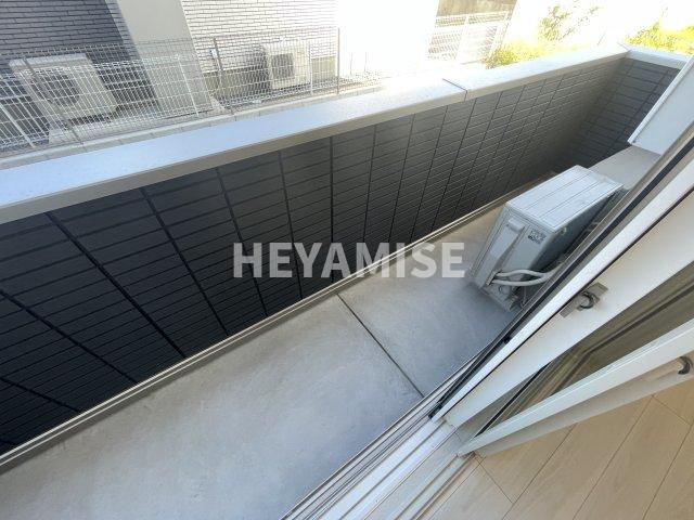 ガーランドのバルコニー