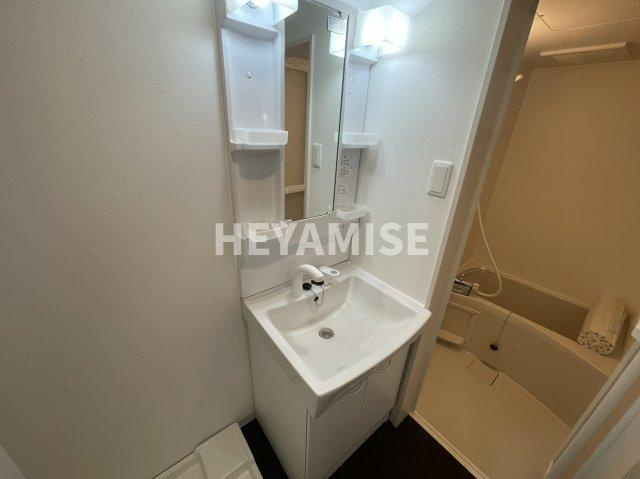 modern palazzo 諫早BRILLERの洗面所|※室内画像は別号室のもの