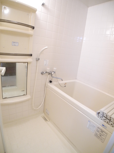 ゆうゆう西山の浴室