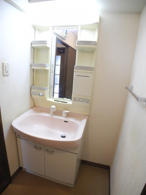 ゆうゆう西山の洗面所