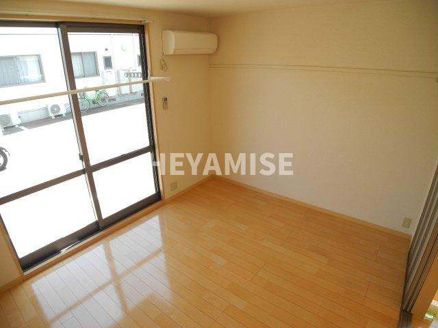 メゾン・ロゼの居間・リビング