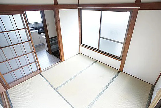 柏市弥生町　一棟売アパートの和室
