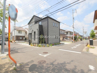 【前面道路含む現地写真】