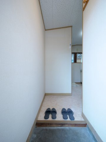 ノベル旭東町の玄関