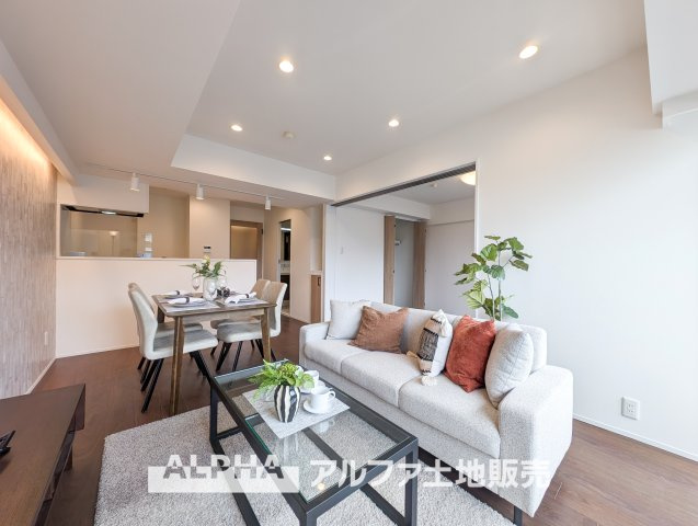 コスモ立川サングレイスの居間・リビング