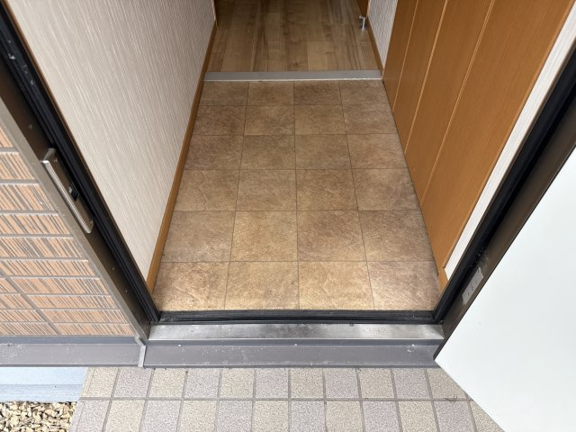ベルヴィルカノウの玄関