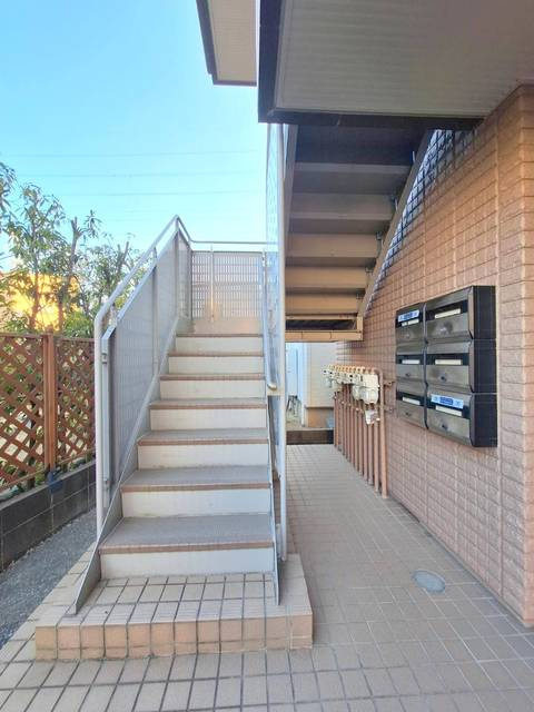 メゾン悠のエントランス