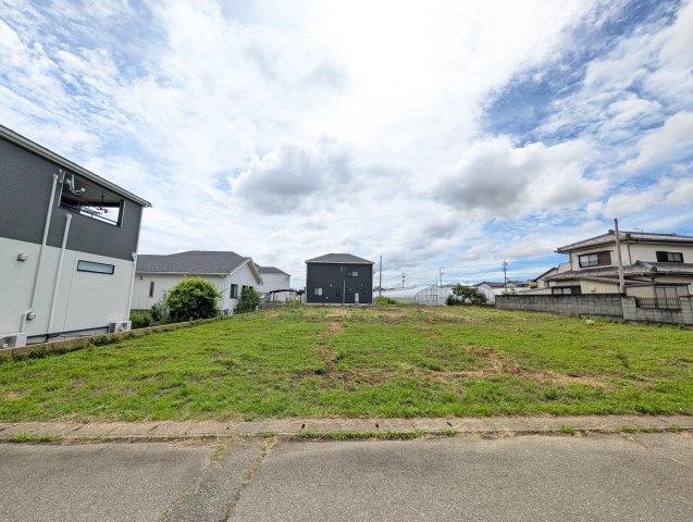 【前面道路含む現地写真】 | フォーセール吉岡町第1漆原ー①