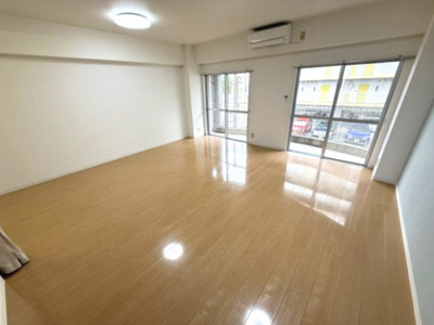 【寝室】 | ソレイユ１番館