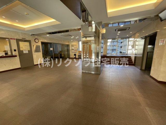 香里グランドコーポのエントランス|内部
■物件内覧・資金計画相談・住宅ローン相談、リフォーム相談、お問合せ受付中■
※当日・翌日のご内覧、ご相談はお電話でのお問合せがスムーズです！