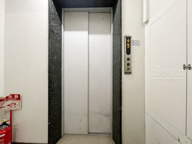 【設備】 | 新宿ニューハウジング | 無いと困ってしまう設備の筆頭がエレベーター。定期的なメンテナンスが必要な大型機械です。よく整備されていることをご確認ください。～即日のご見学可能～　お問合せはお気軽にどうぞ。