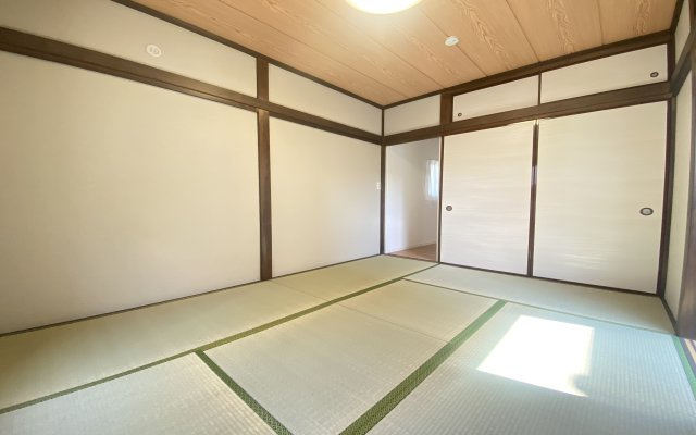 中古戸建　西区境之谷の和室|心休まる落ち着いた雰囲気の約6帖の和室でお昼寝もいいですね♪