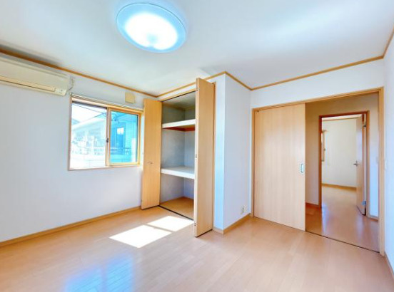 売中古戸建　中央区鶴見町の洋室