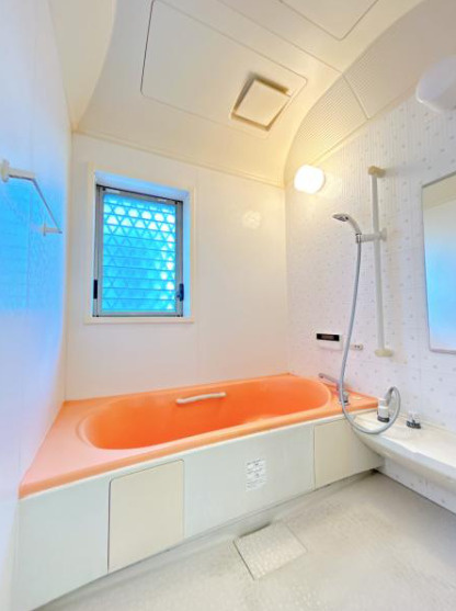 売中古戸建　中央区鶴見町の浴室