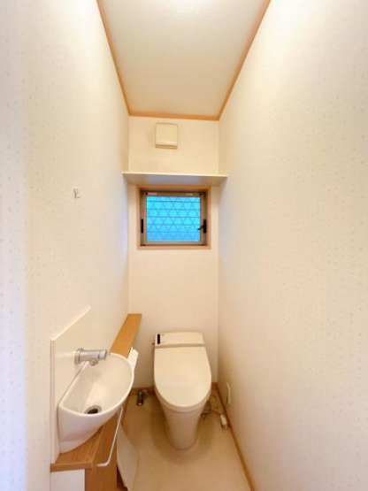 売中古戸建　中央区鶴見町のトイレ