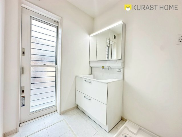 京都市伏見区久我本町　新築戸建の洗面所