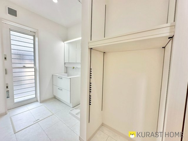 京都市伏見区久我本町　新築戸建の洗面所