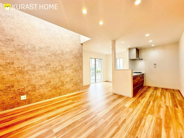 京都市伏見区久我本町　新築戸建の居間・リビング