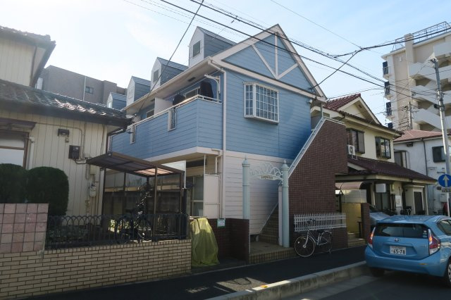 レオパレス ブルースカイの外観