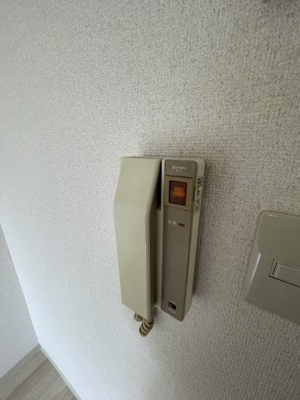 【セキュリティ】 | メゾン・ド・スラン | 受話器つきインターホンです