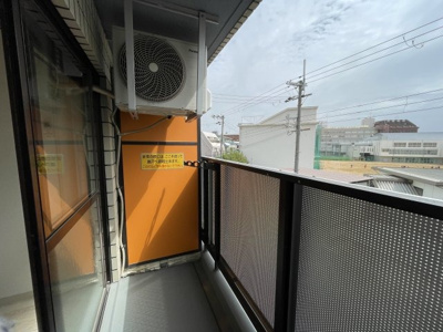 【バルコニー】 | メゾン・ド・スラン | 開放的で明るい空間を演出してくれるバルコニーです